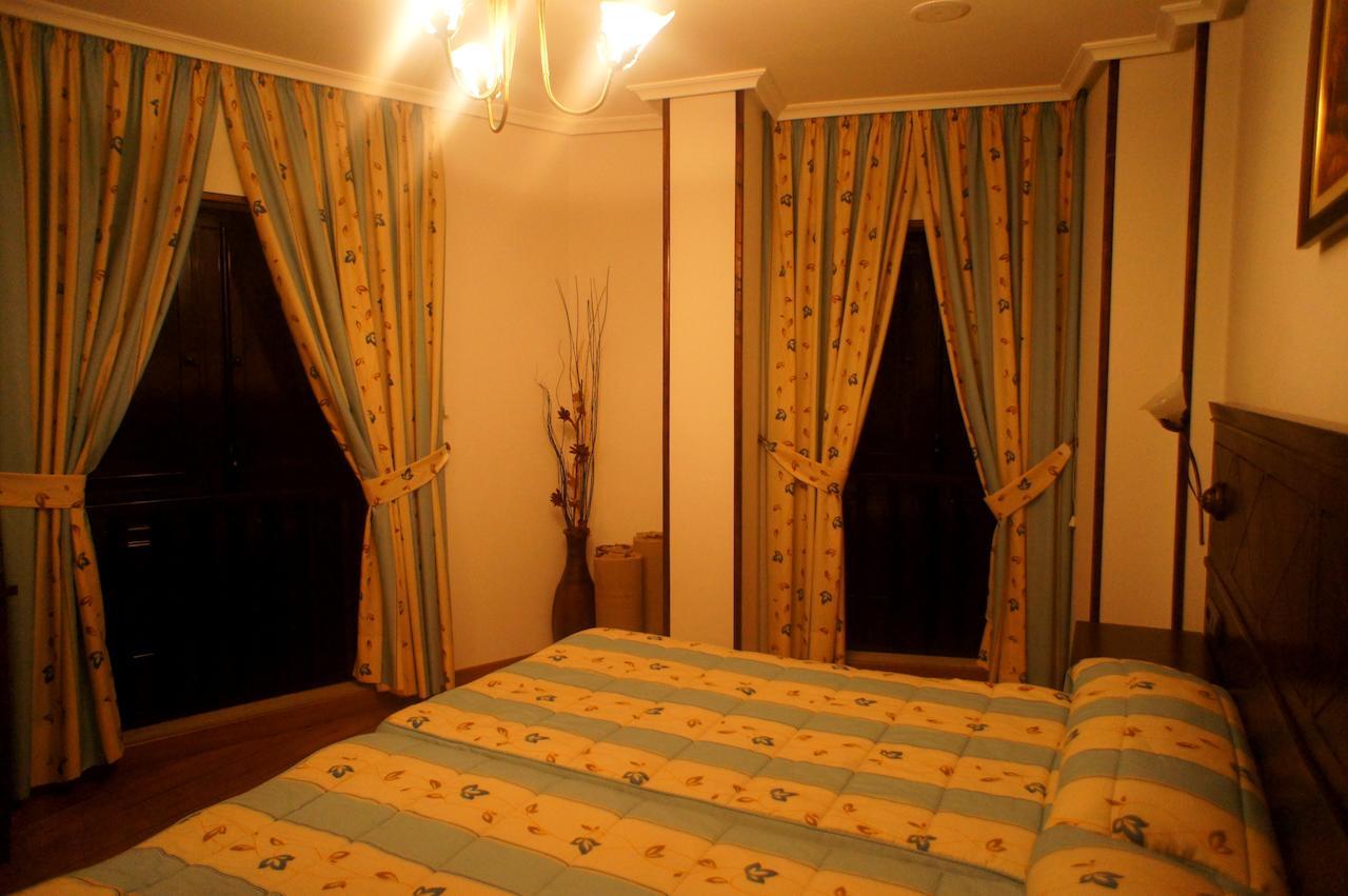 Mirador Da Ribeira Hotel Viana do Bolo Kamer foto